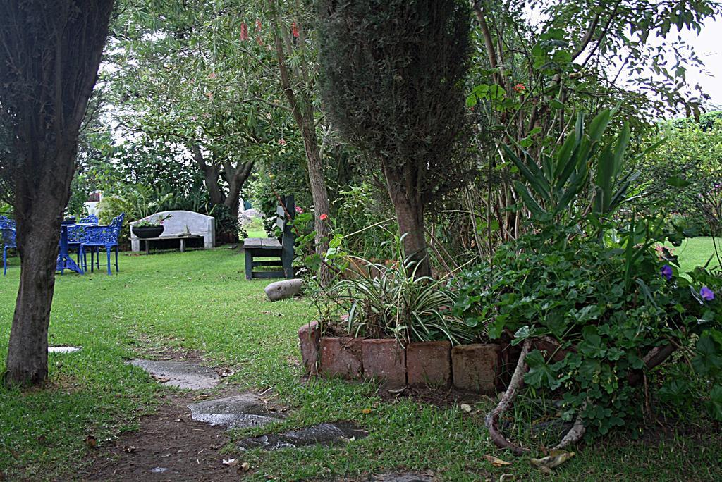 Hostal Saint Mary'S Tababela Exteriör bild